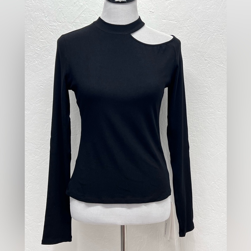 Women’s off one shoulder knit sweater size XL